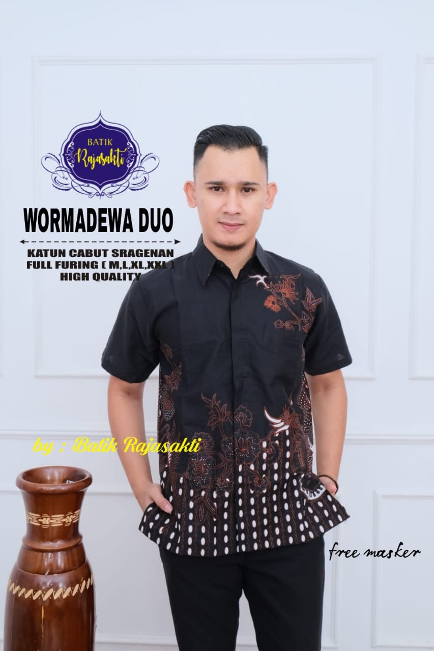 cover-WORMADEWA DUO Kemeja Batik Pria Solo Lengan Pendek Lapis Furing BY RAJASAKTI-1