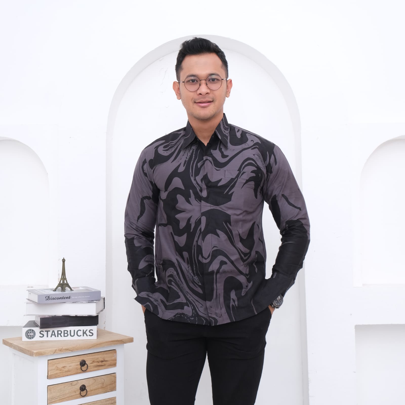 cover-ABSTRAK IRENG Kemeja Batik Pria Solo Lengan Panjang Lapis Furing BY BATIKSOLOAMANAH-1