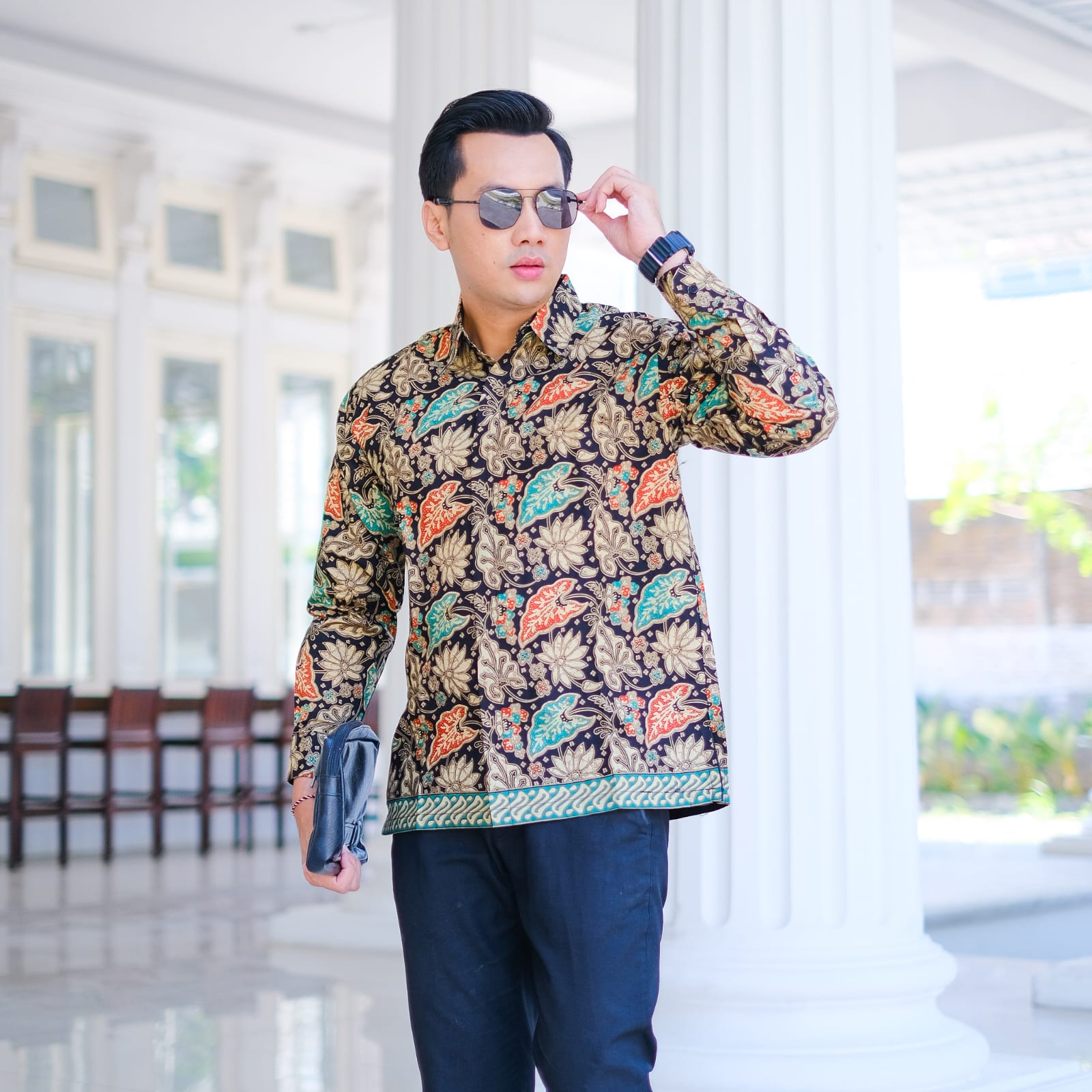 cover-DEDAUN Kemeja Batik Pria Solo Lengan Panjang Lapis Furing BY BATIKSOLOAMANAH-1