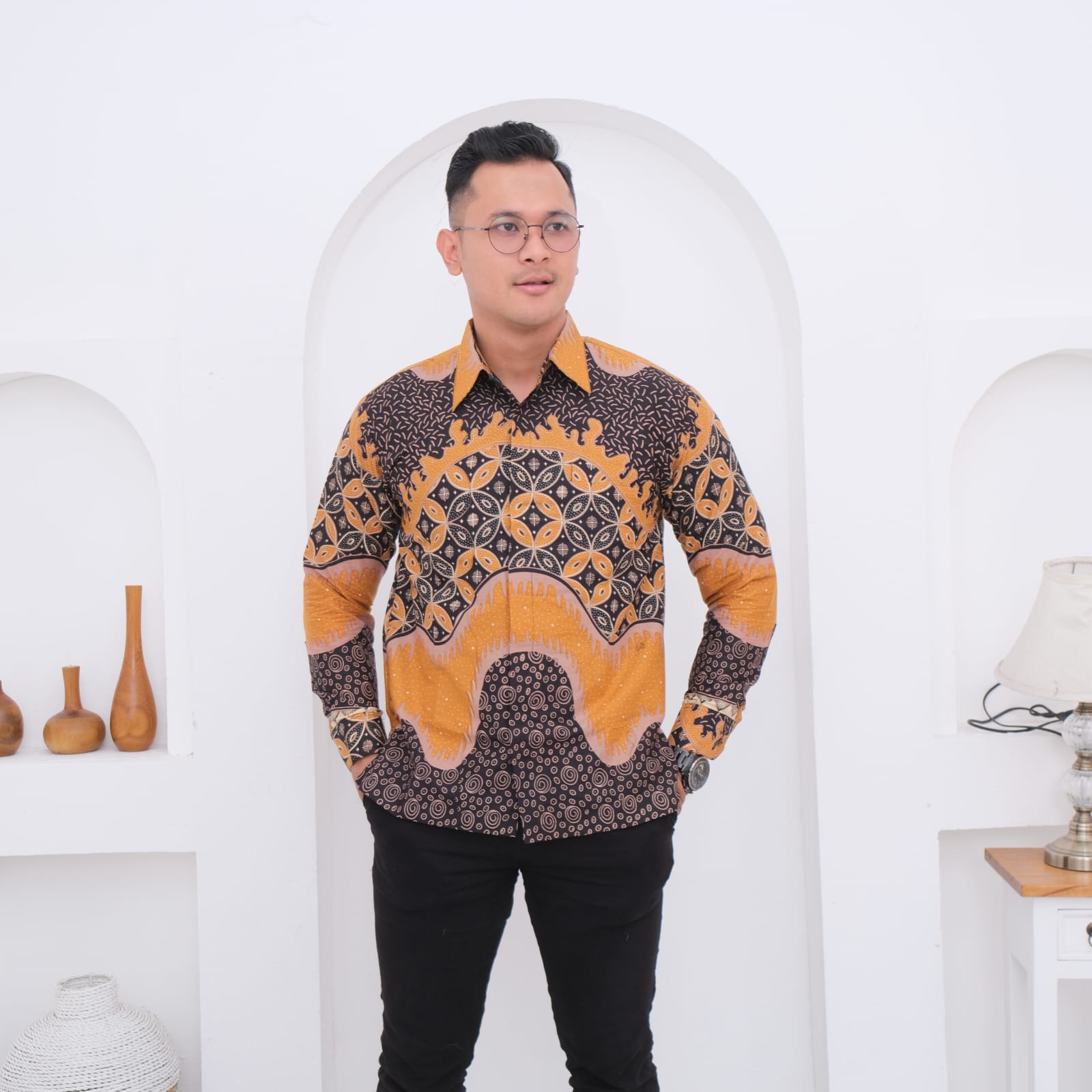 cover-KAWUNG KUNING Kemeja Batik Pria Solo Lengan Panjang Lapis Furing BY BATIKSOLOAMANAH-1