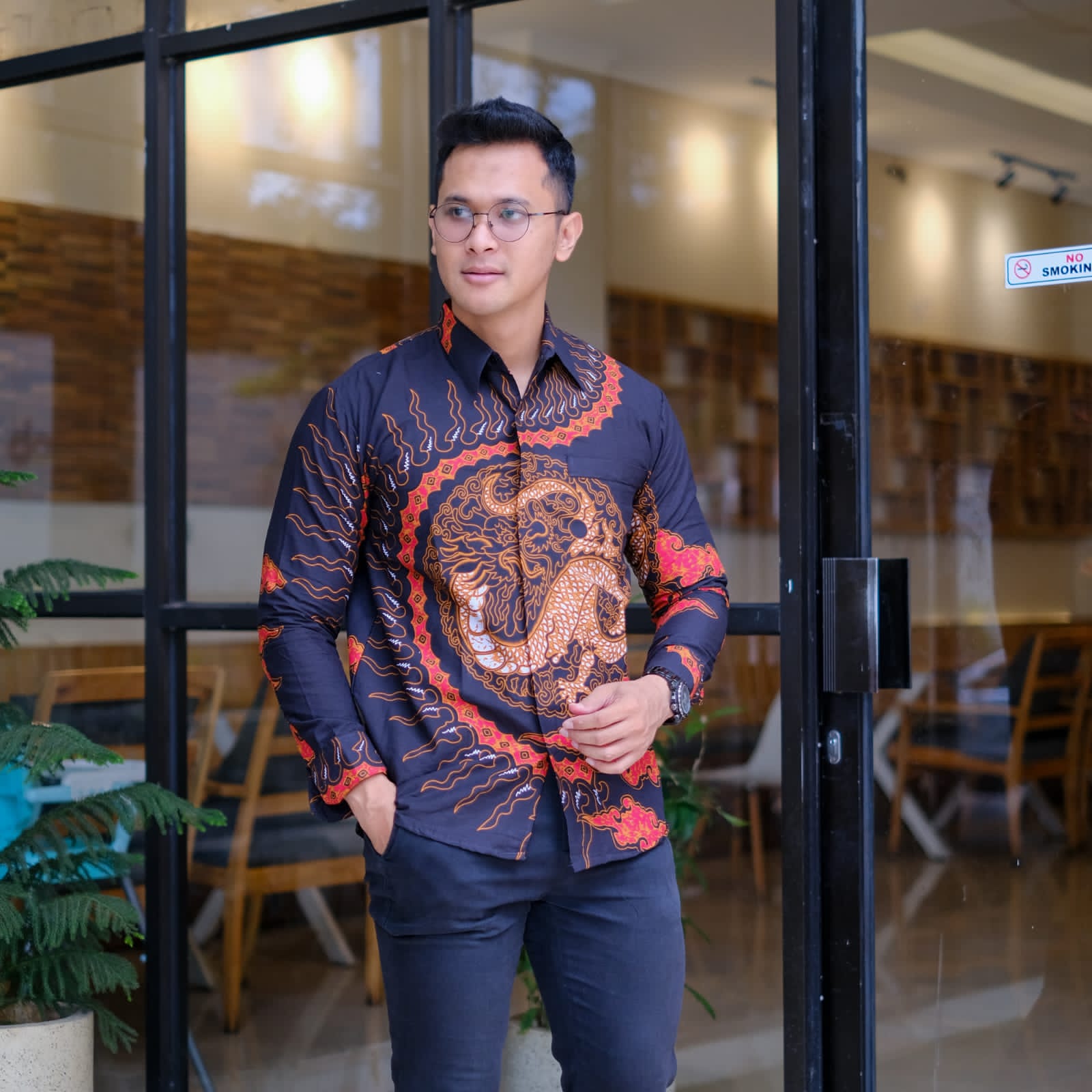 cover-LINGKAR NAGA Kemeja Batik Pria Solo Lengan Panjang Lapis Furing BY BATIKSOLOAMANAH-1