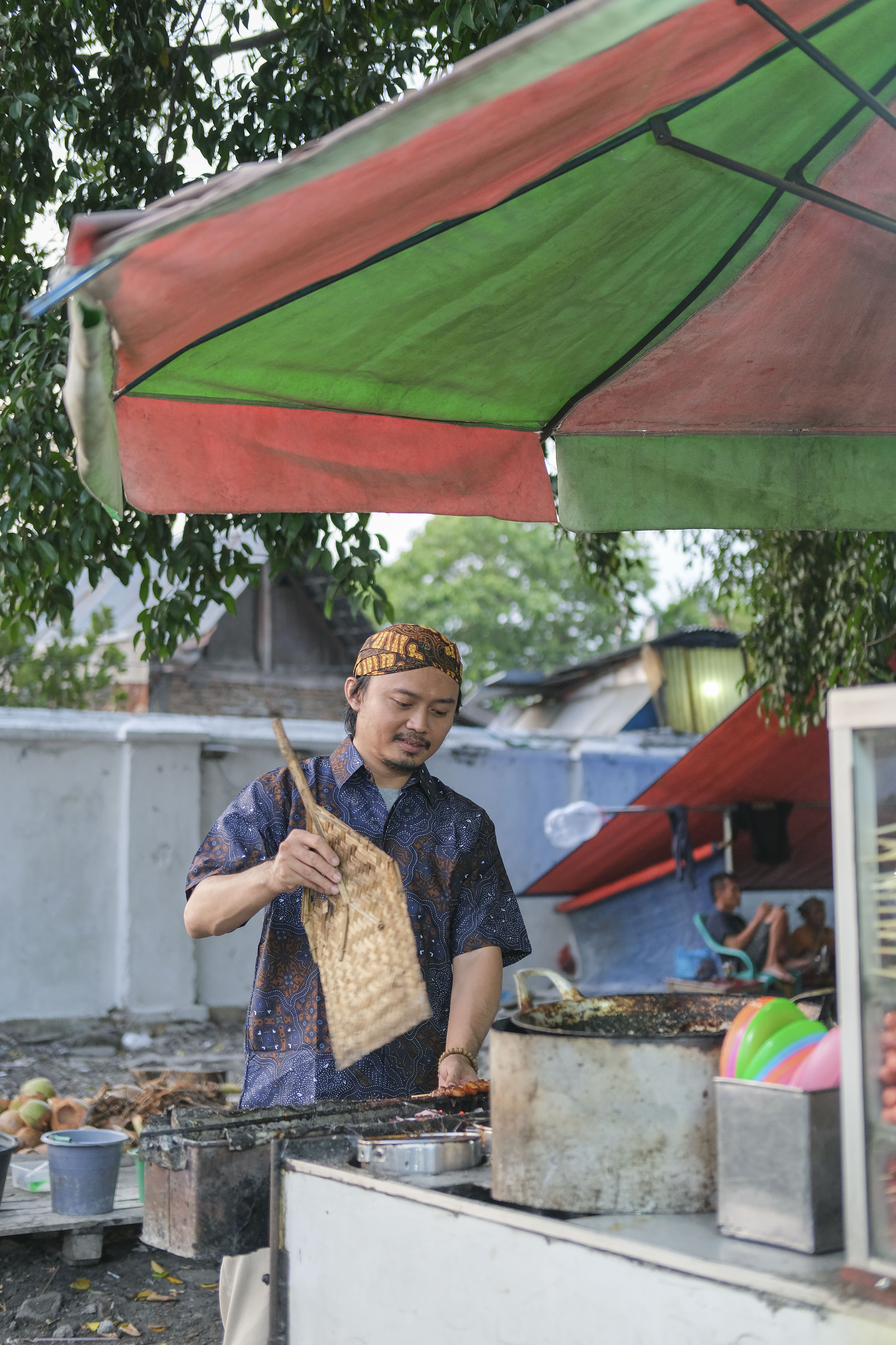 img-DEWAWANGSA NAVY Kemeja Batik Pria Solo Lengan Pendek Lapis Furing BY Mbahblangkonsolo-2