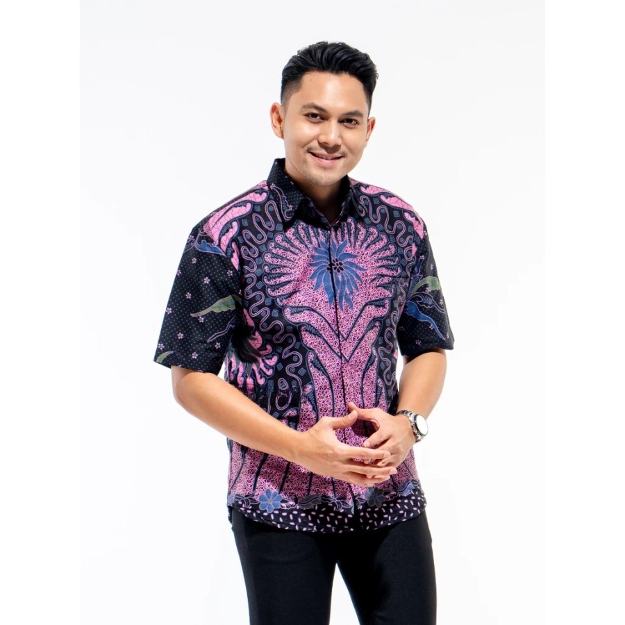 cover-GITARJA UNGU 1 Kemeja Batik Pria Solo Lengan Pendek Lapis Furing BY BATIKSOLOAMANAH-1