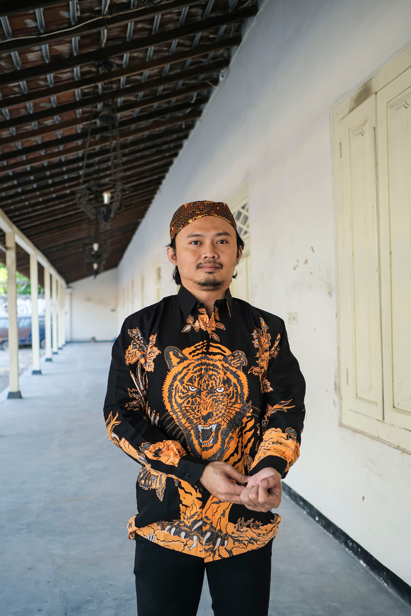 img-HARIMAU KUNING Kemeja Batik Pria Solo Lengan Panjang Lapis Furing BY Mbahblangkonsolo-2