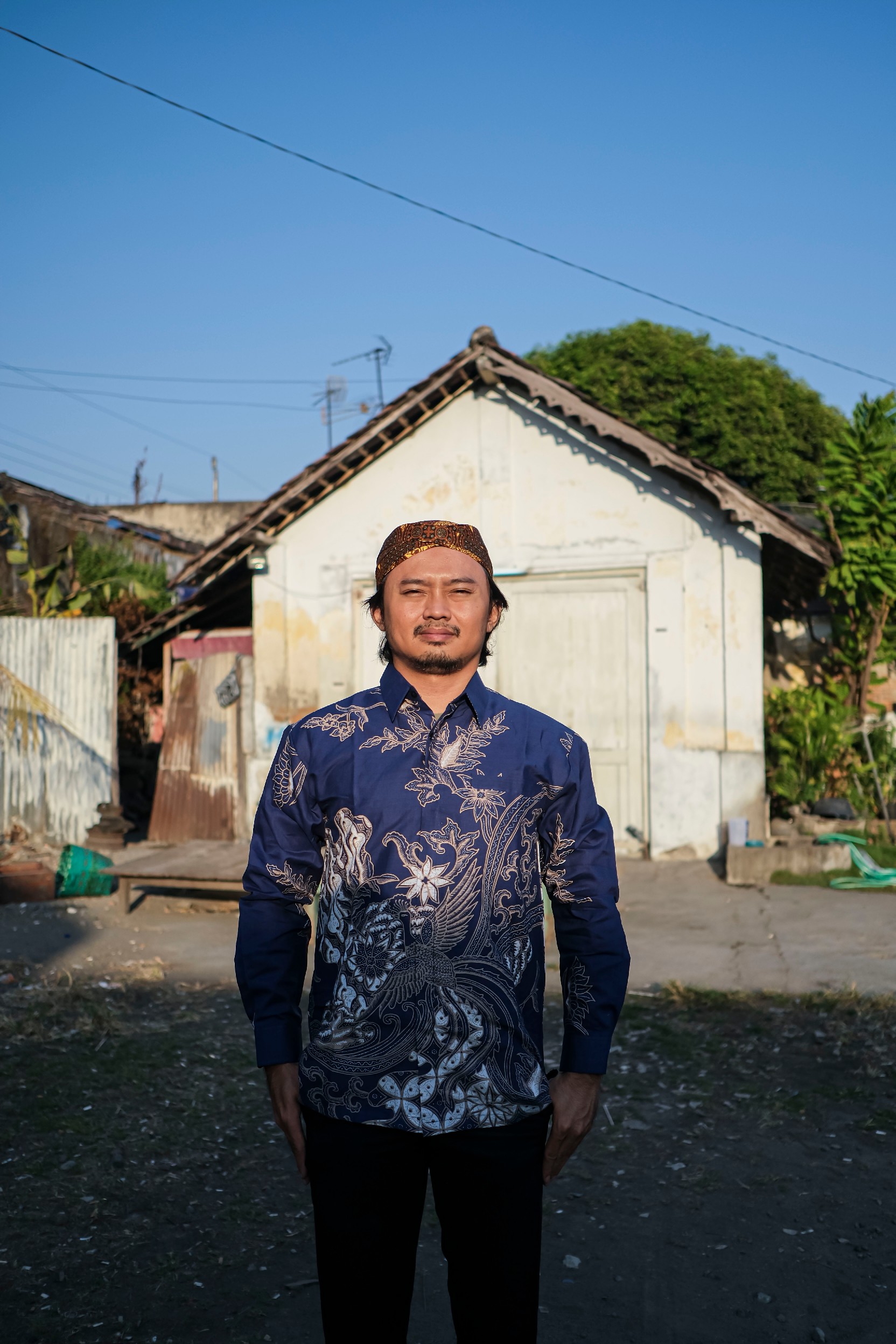 img-PEKSI SELING NAVY Kemeja Batik Pria Solo Lengan Panjang Lapis Furing BY Mbahblangkonsolo-3