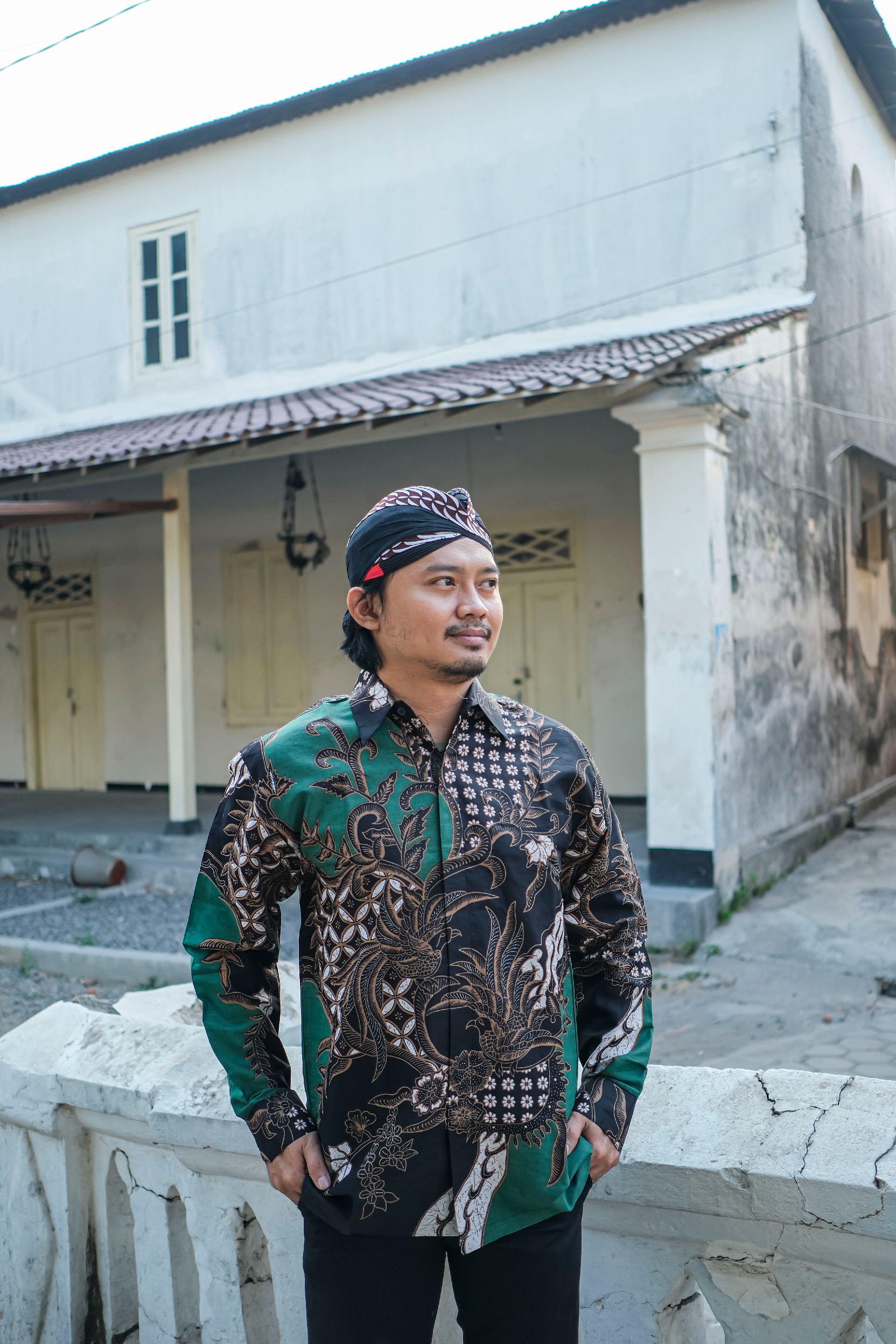 img-AJI IJO Kemeja Batik Pria Solo Lengan Panjang Lapis Furing BY Mbahblangkonsolo-2