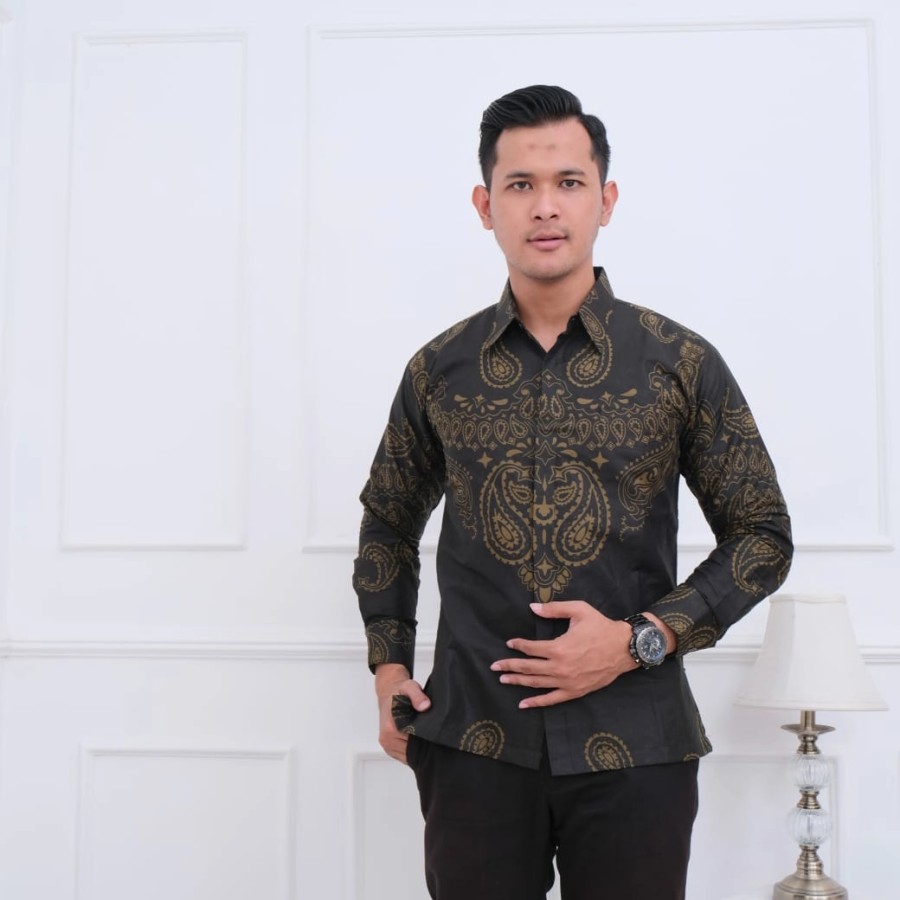 cover-Kemeja Batik Motif ADRIAN Pria Bahan Katun Full Furing BY BATIKSOLOAMANAH-1