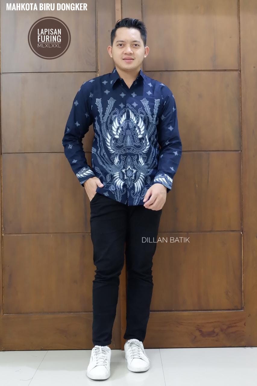 cover-MAHKOTA BIRU Kemeja Batik Pria Solo Lengan Panjang Lapis Furing BY DILLAN-1