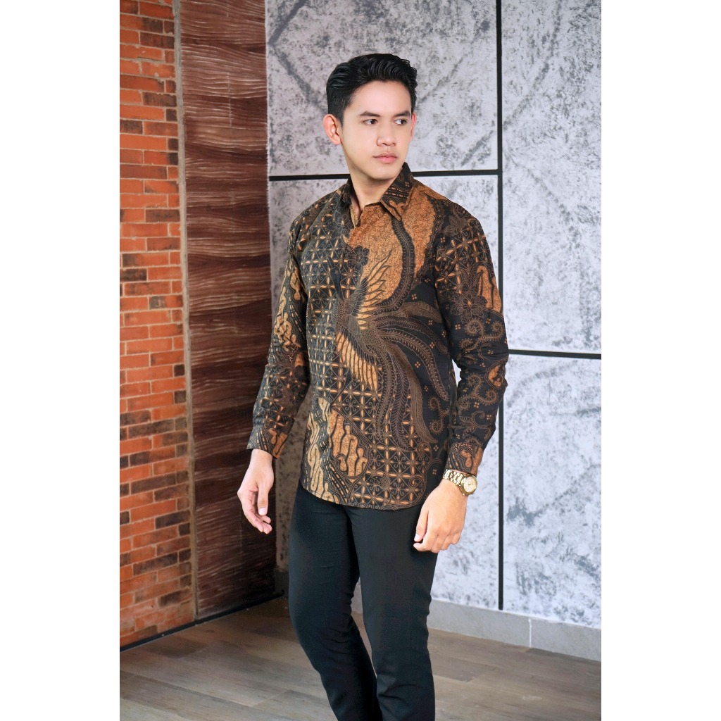 img-TANJUNG HITAM Kemeja Batik Pria Solo Lengan Panjang Lapis Furing By BATIKSOLOAMANAH-3