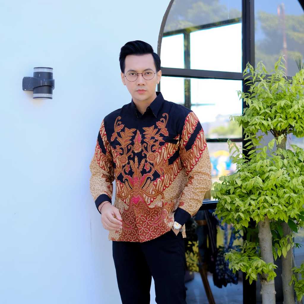cover-PARANG DAUN Kemeja Batik Pria Solo Lengan Panjang Lapis Furing By BATIKSOLOAMANAH-1