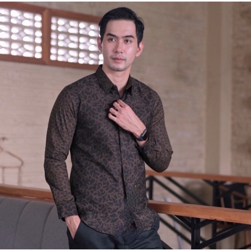 cover-PALAPA Kemeja Batik Pria Solo Lengan Panjang Lapis Furing By BATIKSOLOAMANAH-1