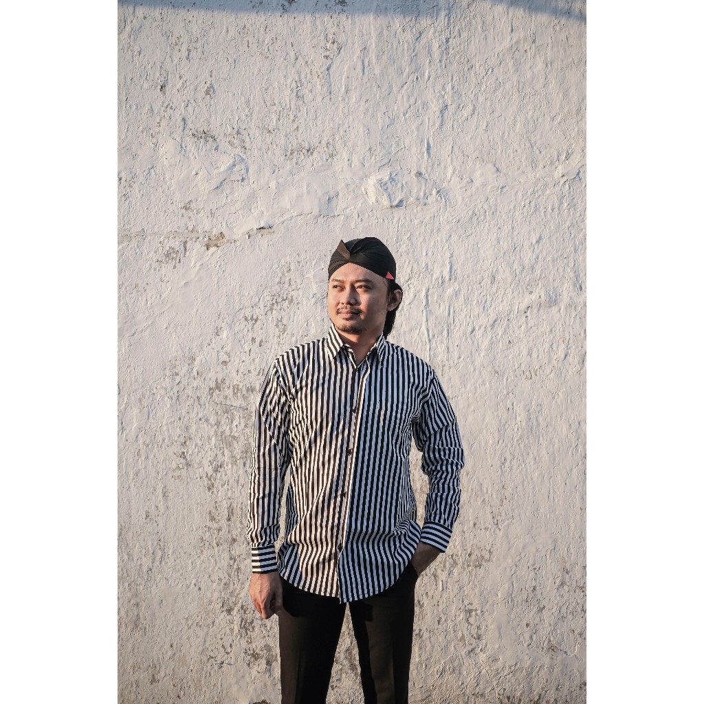 cover-LURIK GANJAR Kemeja Batik Pria Solo Lengan Panjang Lapis Furing By BATIKSOLOAMANAH-1