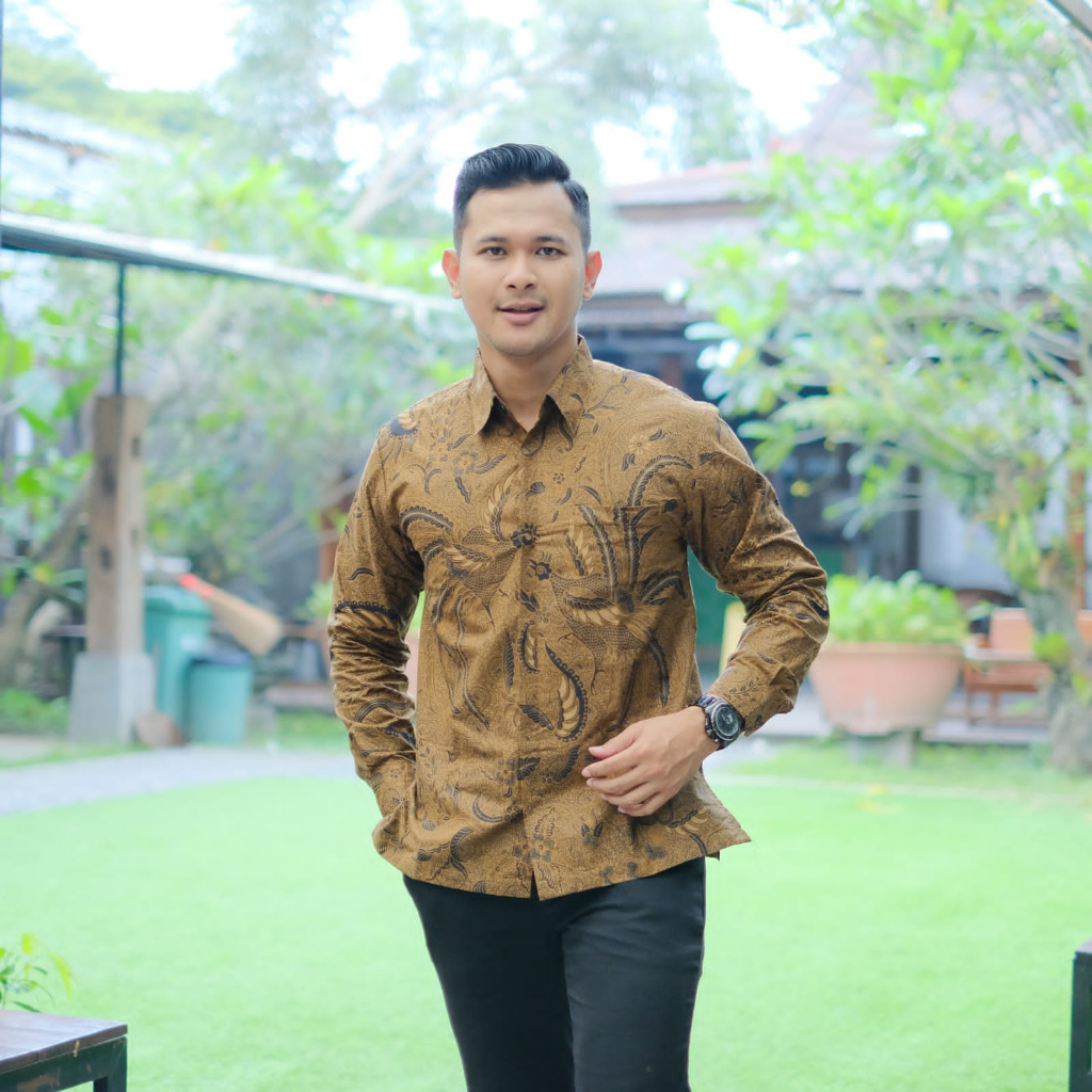 cover-MERAK KEMBAR Kemeja Batik Pria Solo Lengan Panjang Lapis Furing By BATIKSOLOAMANAH-1