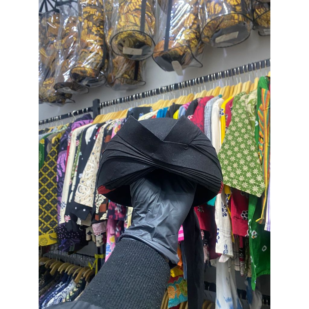 cover-BLANGKON JOGJA HITAM SLIWIR MERAH DEWASA MARS BATIKSOLOAMANAH-1