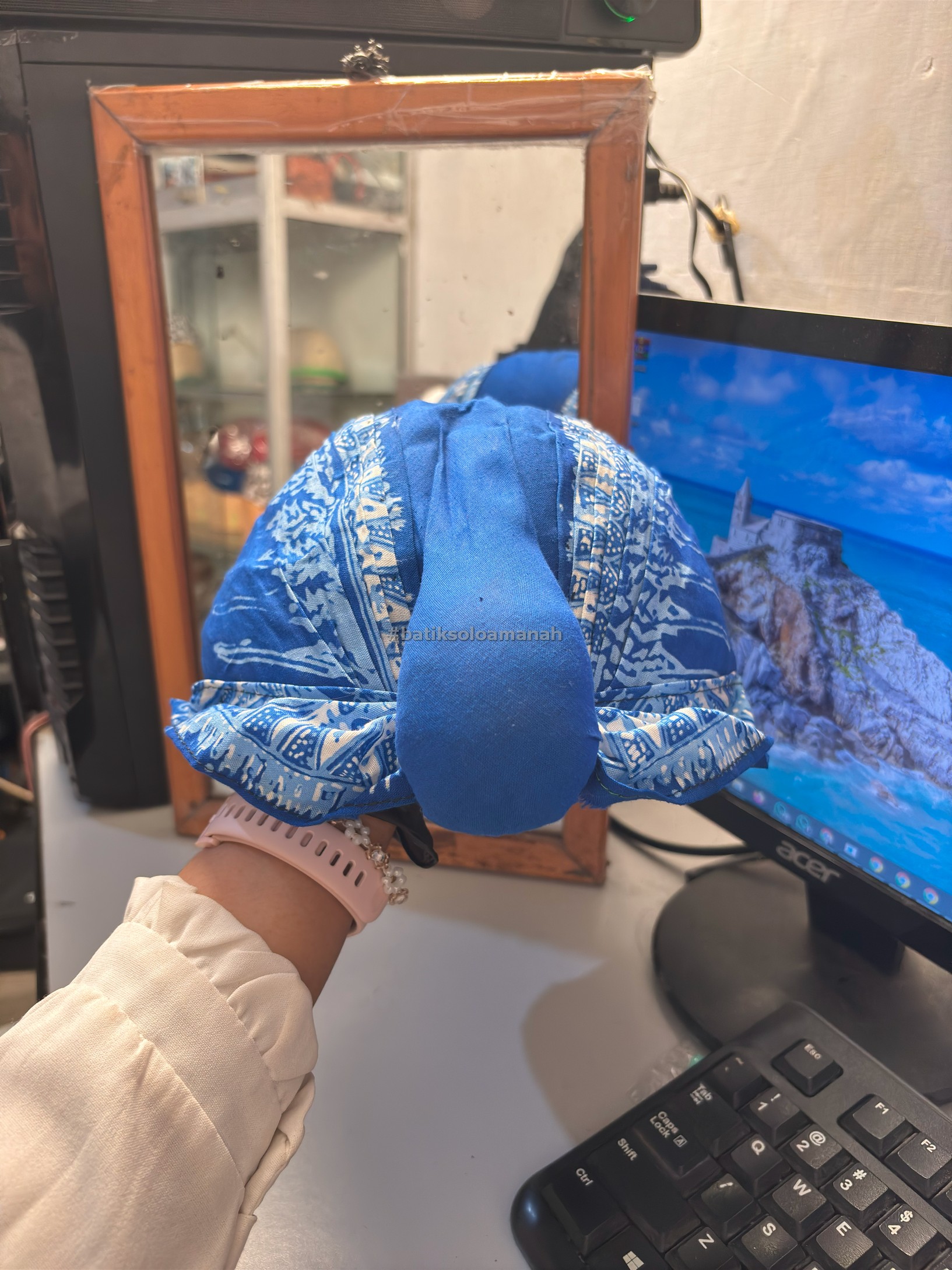 img-BLANGKON JOGJA WARNA BIRU PREMIUM DEWASA LIPAT BATIKSOLOAMANAH MATARAM KUMITIR-3