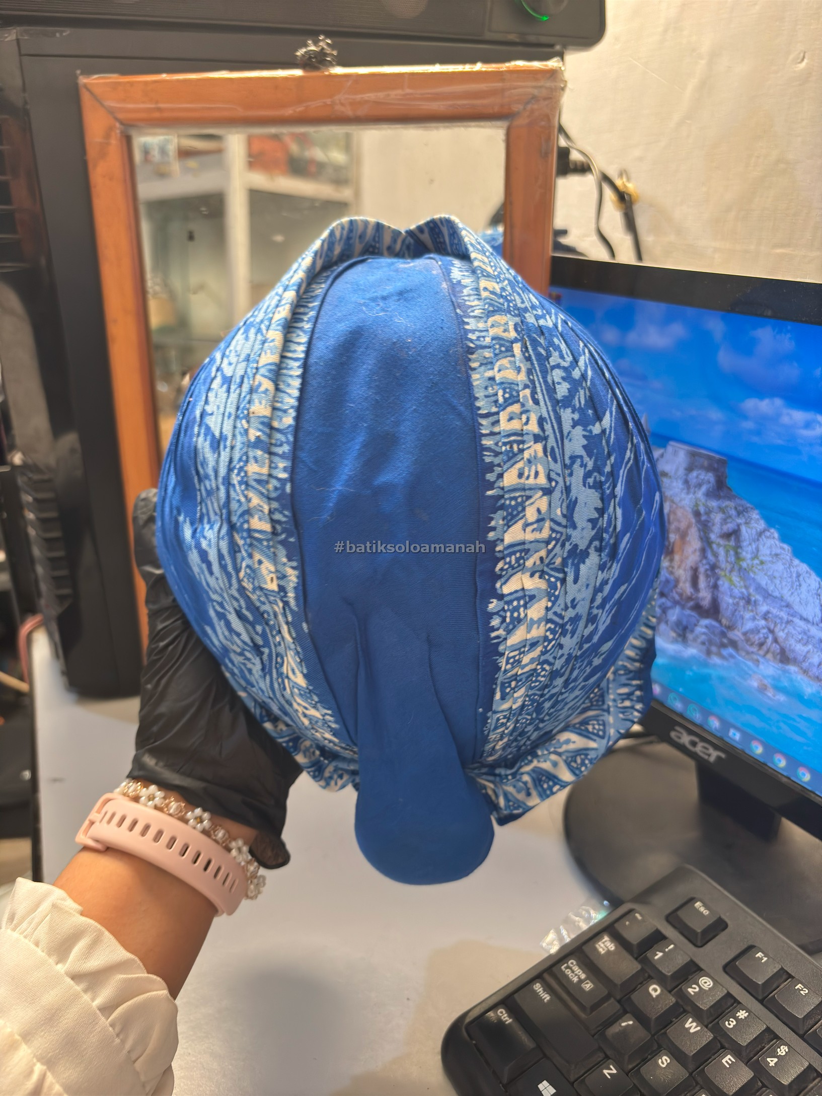 img-BLANGKON JOGJA WARNA BIRU PREMIUM DEWASA LIPAT BATIKSOLOAMANAH MATARAM KUMITIR-4