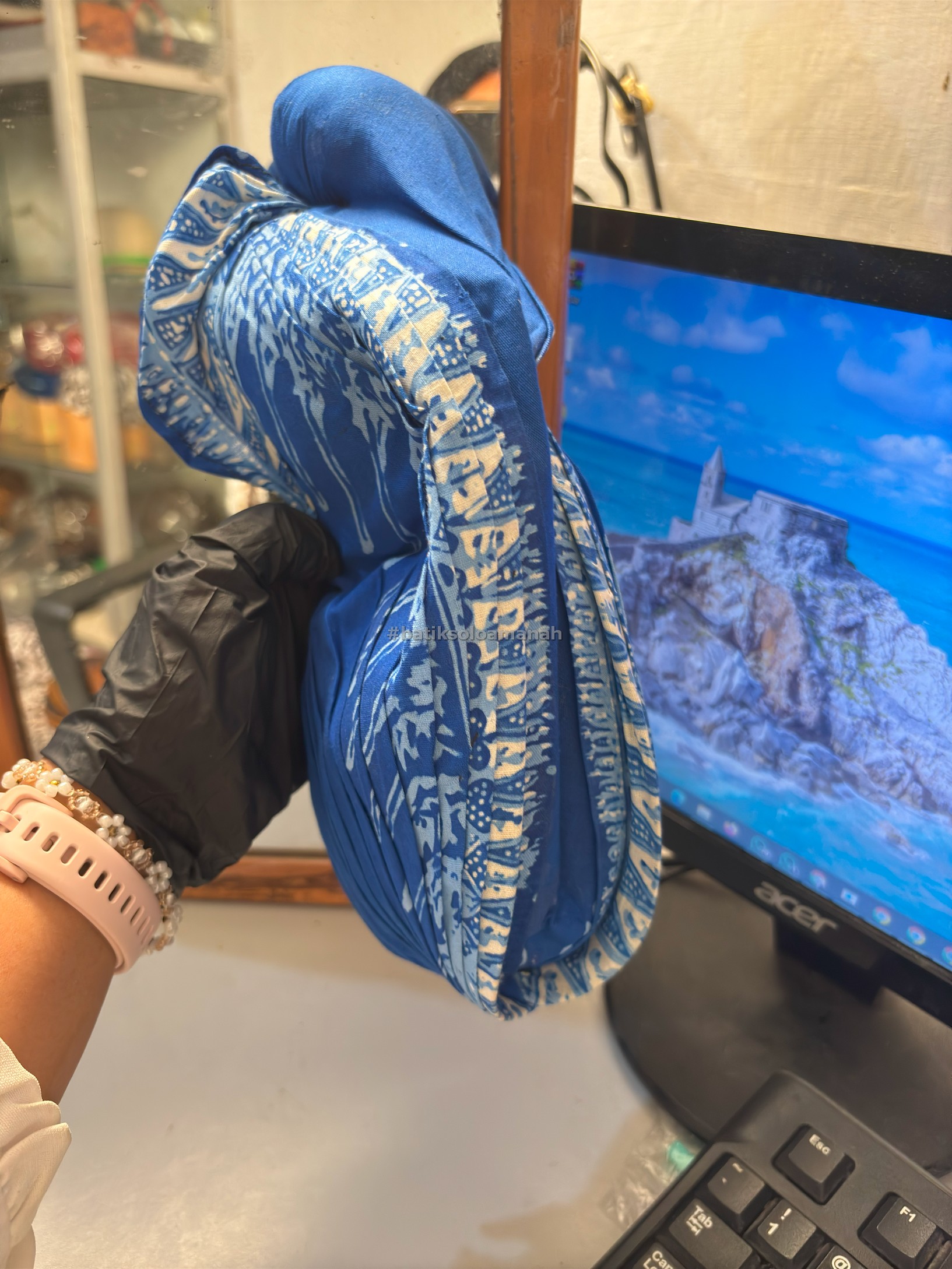 img-BLANGKON JOGJA WARNA BIRU PREMIUM DEWASA LIPAT BATIKSOLOAMANAH MATARAM KUMITIR-5