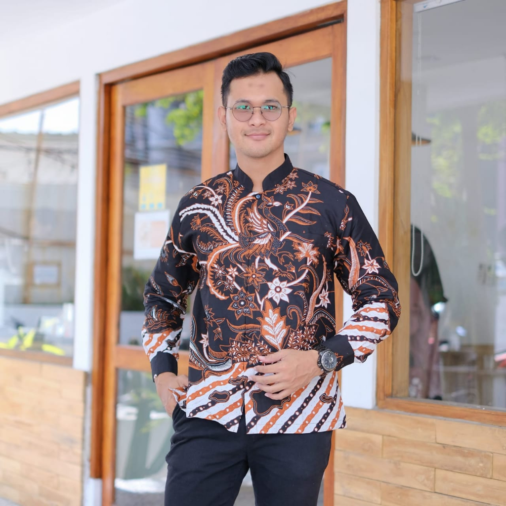 cover-KOKO CENDRAWASIH SOGAN Kemeja Batik Pria Solo Lengan Panjang Lapis Furing By BATIKSOLOAMANAH-1