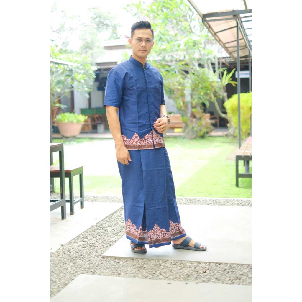 cover-SARUNG BATIK SOLO TUMPAL BIRU BATIKSOLOAMANAH-1