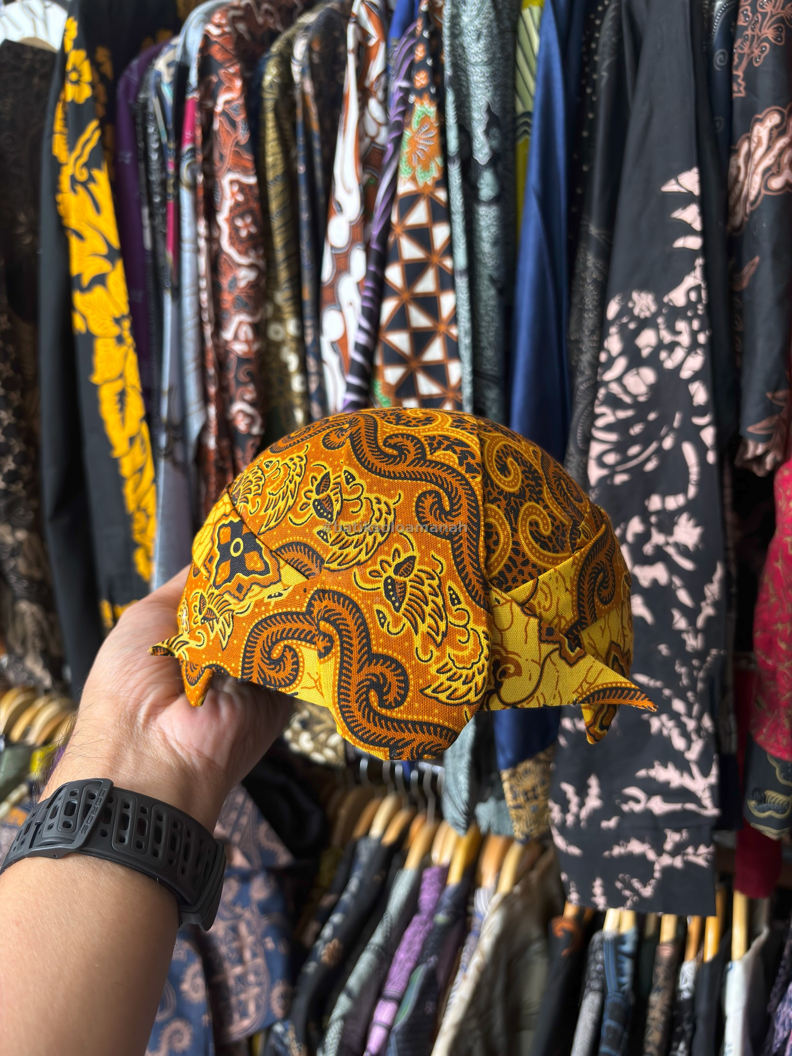 img-BLANGKON SOLO MOTIF SEMEN ROMO SOGAN COKLAT-5